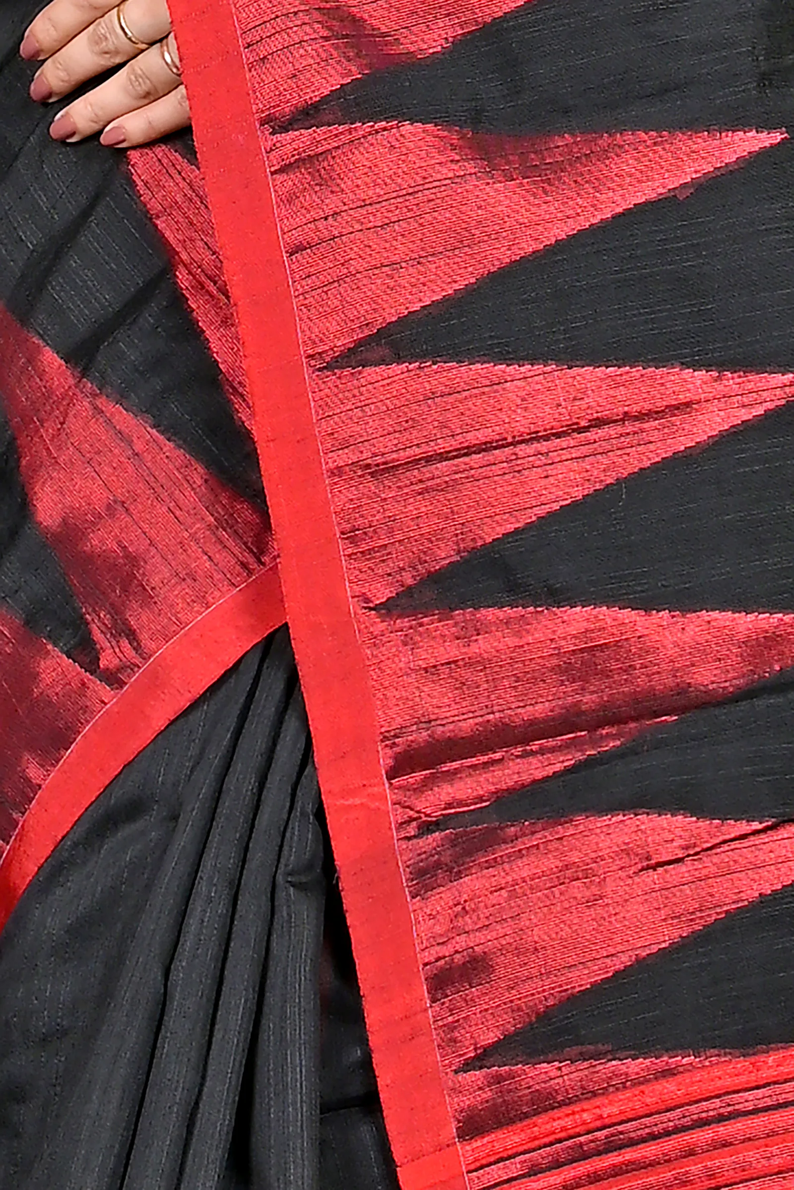 Black Cotton Blended Pariva Hand Loom Saree (358)